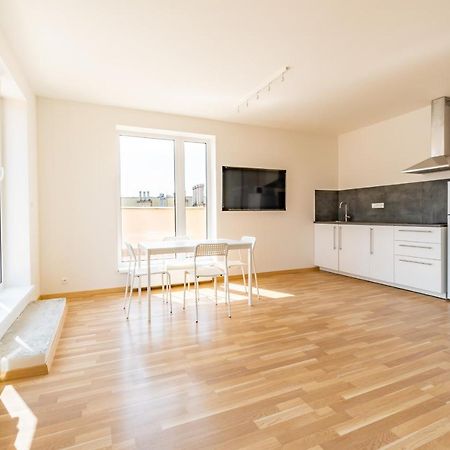 Penthouse # 81 With Panoramic City View In Elite Rezidence With Free Parking Prag Eksteriør billede